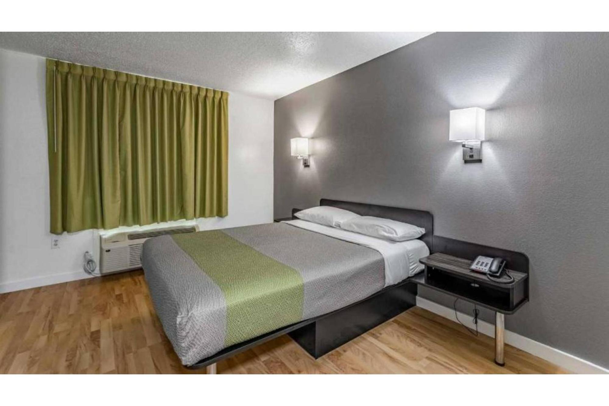 6-dallas, Tx Hotel