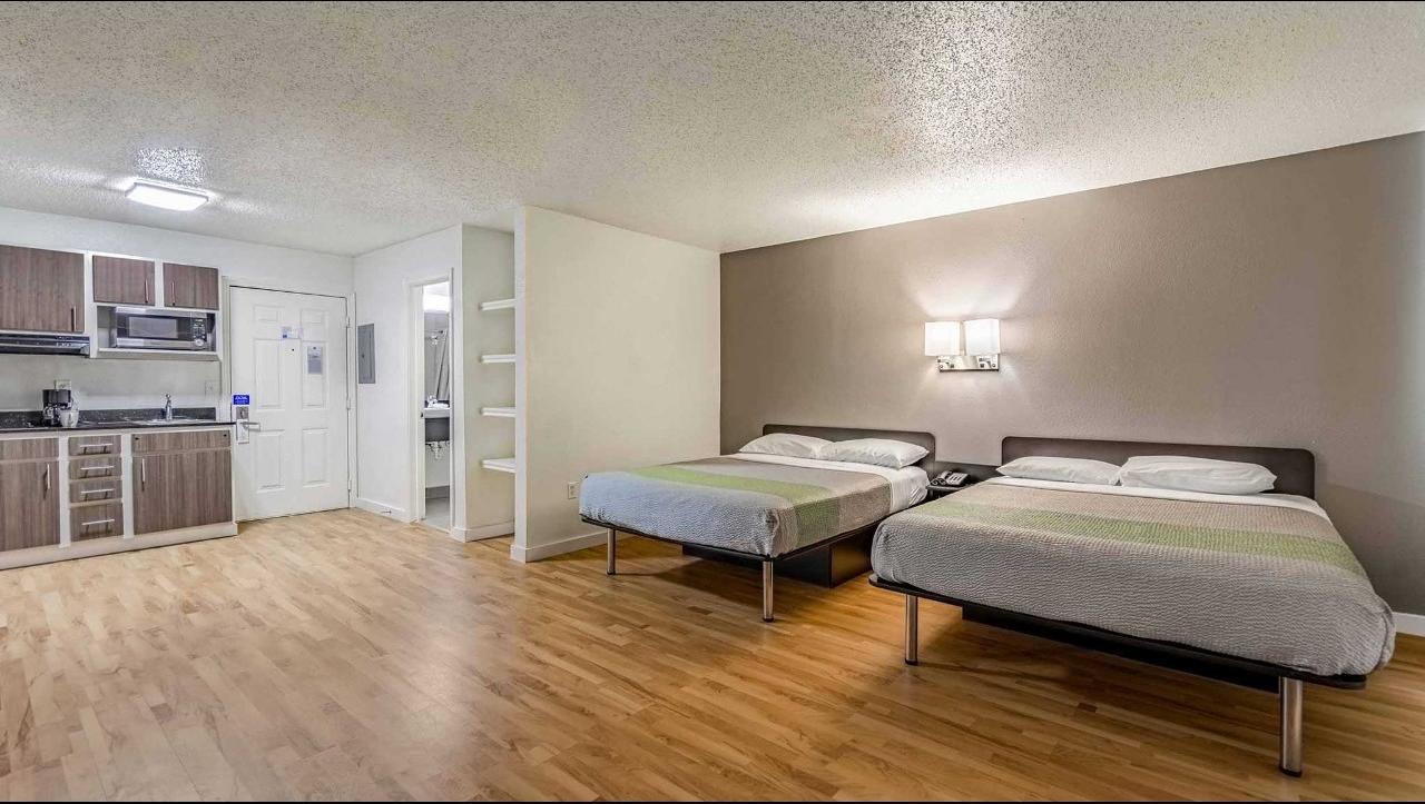Hotel 6-dallas, Tx Dallas
